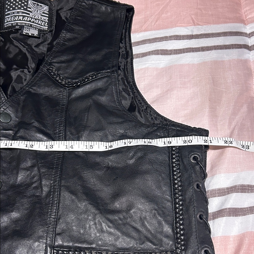 Men's Black Leather Vest - Picture 4 of 11